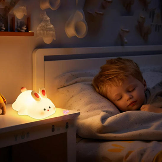 Veilleuse lapin bébé endormi